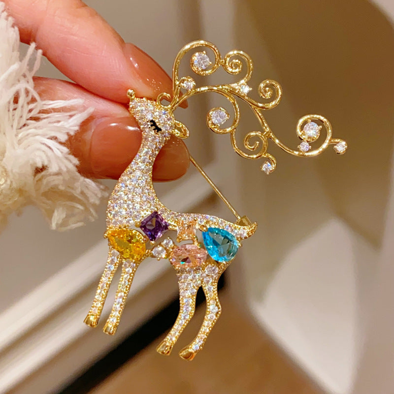 Cubic zirconia jewelry set by Yoshan, detail view 2