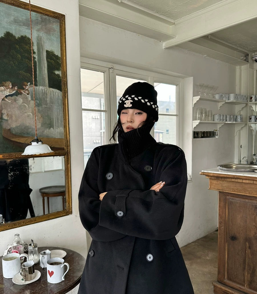 Women's Slim-Waist Black Mandarin Collar Fleece-Lined Oversized Winter Coat for Fall Layering Travel Office Holiday Date Night