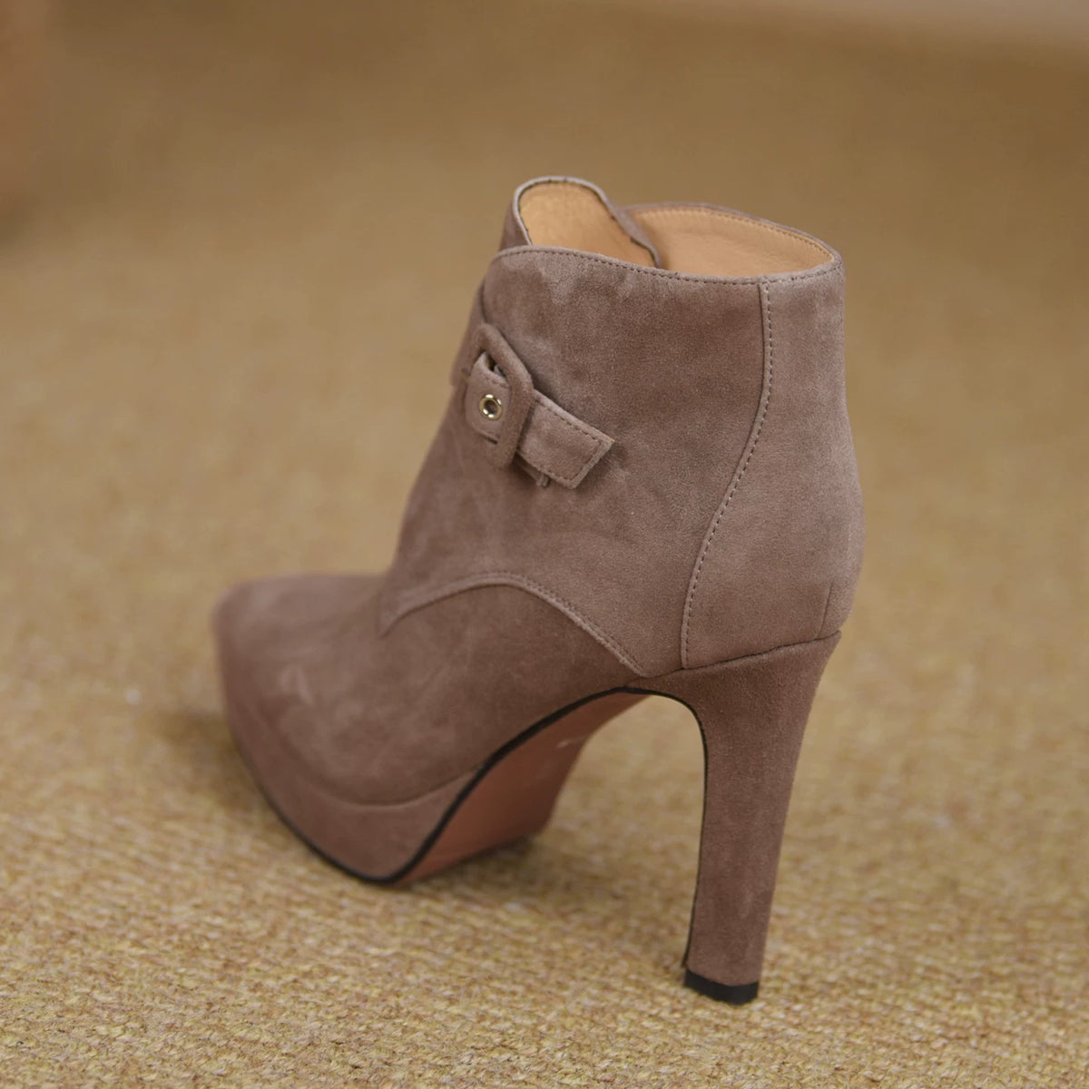 Women's Fall Winter Chunky Sole Platform Pointed Toe Block Heel High Heel Ankle Boots for Office and Weekend Streetwear Everyday Wear Date Night