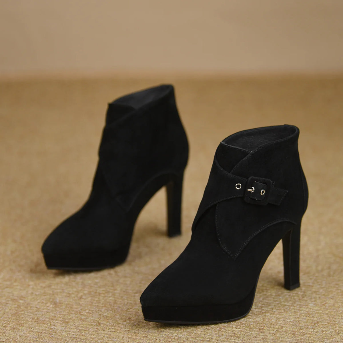Black (fleece lining) / EU 34