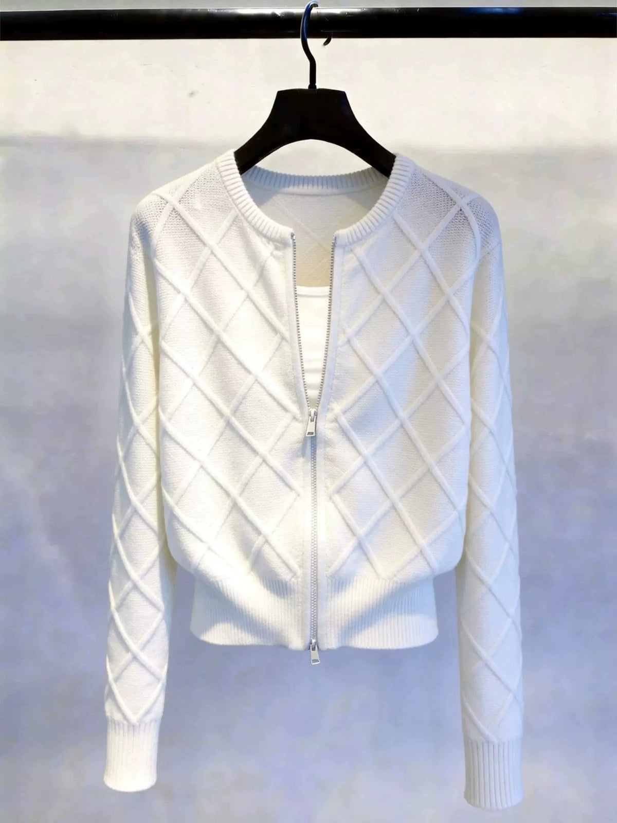 Women's White Slim-fit Zip French-inspired Knit Cardigan Open-front Sweater for Office Outfits Fall Work and Weekend Slimming Spring Everyday