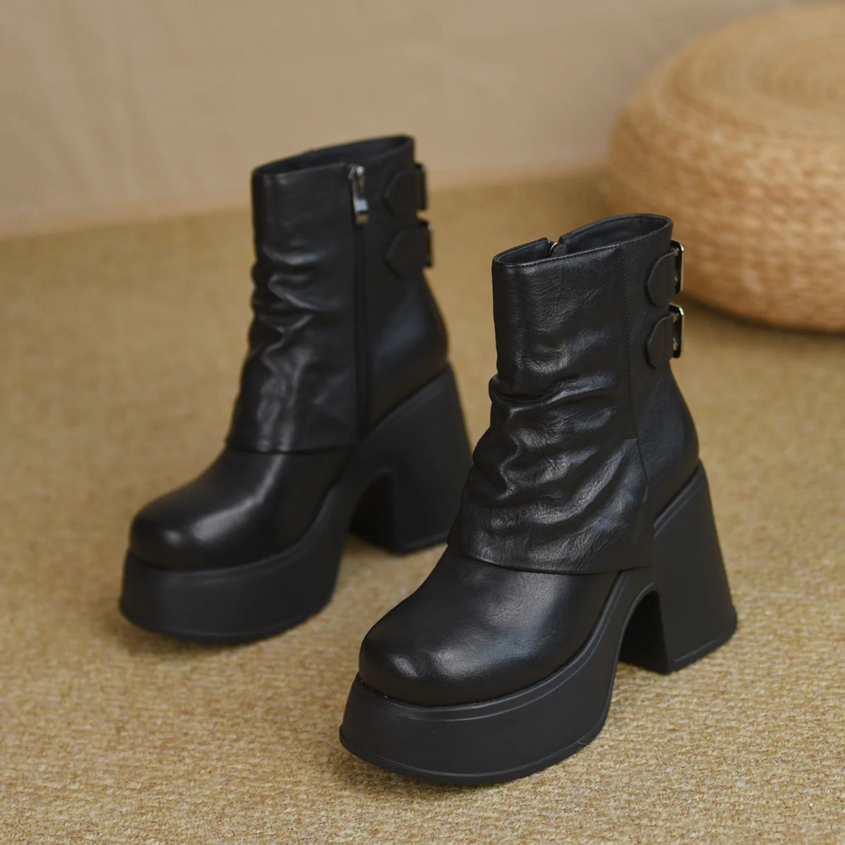 Black (fleece lining) / EU 34