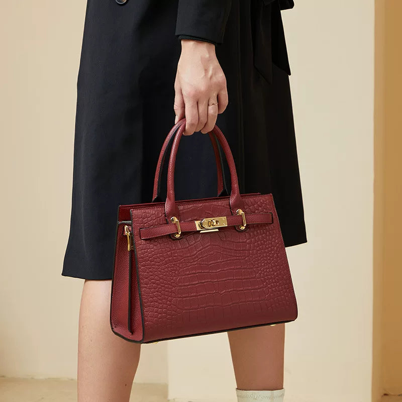 Women's Large-Capacity Leather Crossbody Bag for Travel and Sightseeing Everyday Casual Streetwear Date Night Office