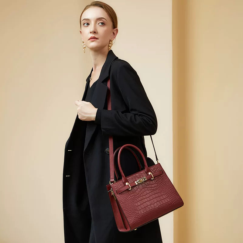 Women's Large-Capacity Leather Crossbody Bag for Travel and Sightseeing Everyday Casual Streetwear Date Night Office