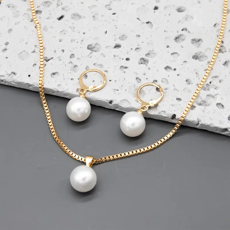 Pearl earrings by Yoshan