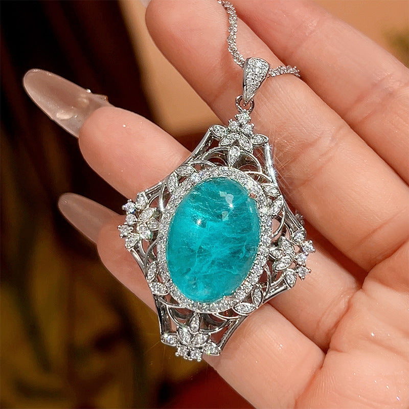 Retro necklace by Yoshan, detail view 7