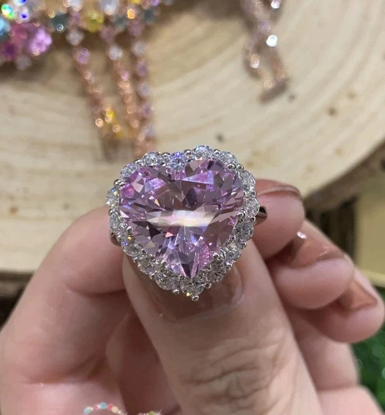 Ring by Yoshan, detail view 3