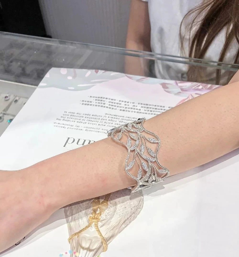 Cuff bracelet by Yoshan, detail view 4