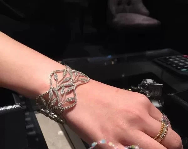 Cuff bracelet by Yoshan, detail view 8