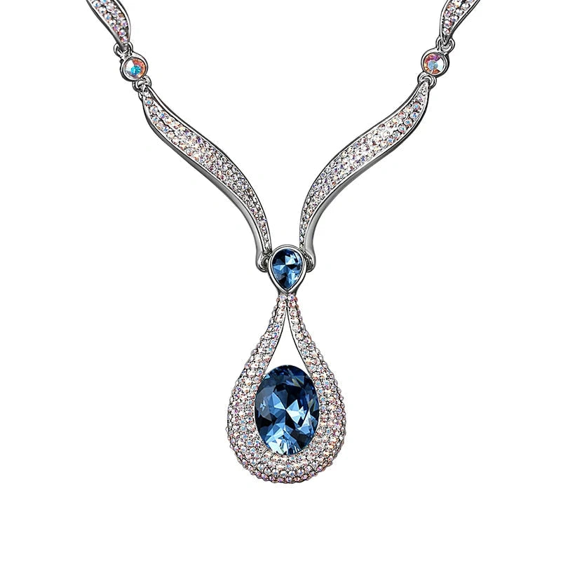 Statement pendant necklace by Yoshan, detail view 5