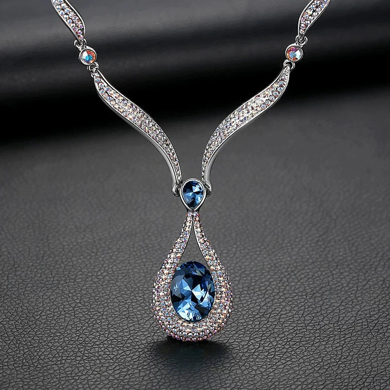Statement pendant necklace by Yoshan, detail view 7