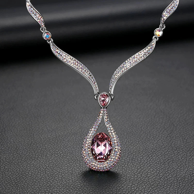 Statement pendant necklace by Yoshan, detail view 8