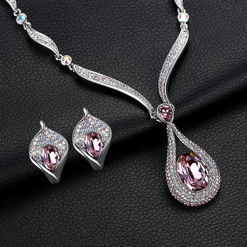 Statement pendant necklace by Yoshan, detail view 10