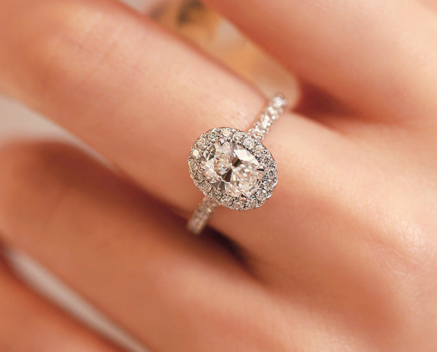 Cubic zirconia ring by Yoshan, detail view 2