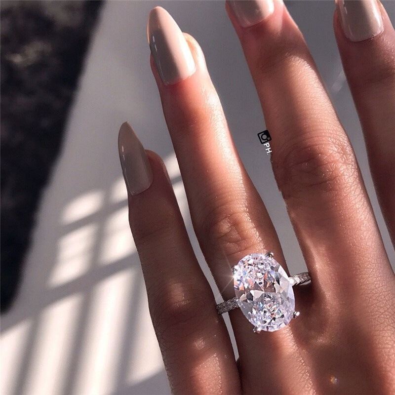 Cubic zirconia ring by Yoshan, detail view 3