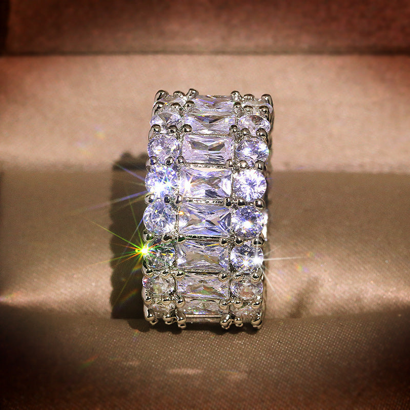 Cubic zirconia statement ring by Yoshan, detail view 3