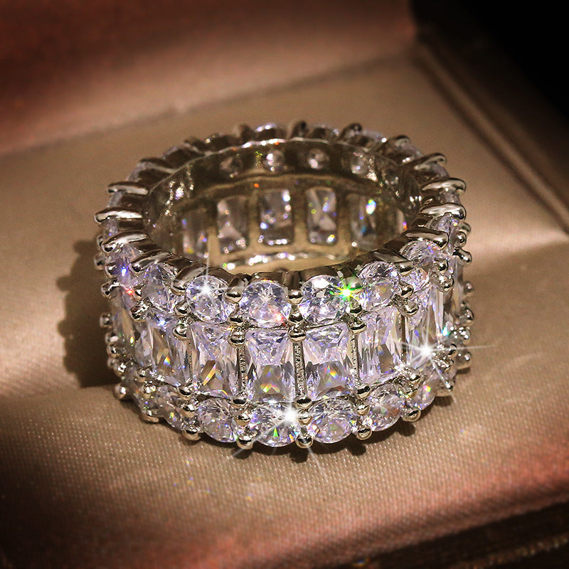 Cubic zirconia statement ring by Yoshan, detail view 4