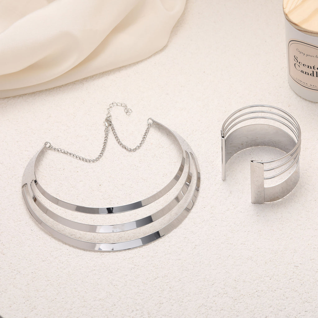 Earrings by Yoshan, detail view 6
