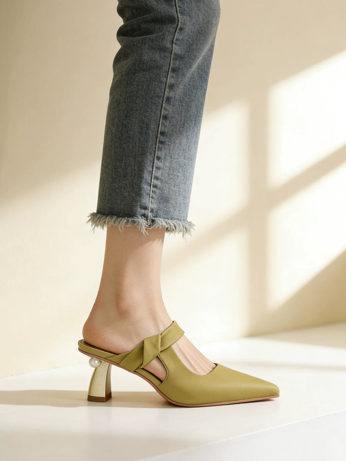 Women's Sandals & Mules photo 1