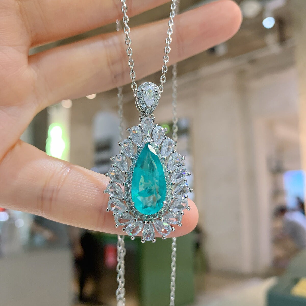 Retro necklace by Yoshan, detail view 9