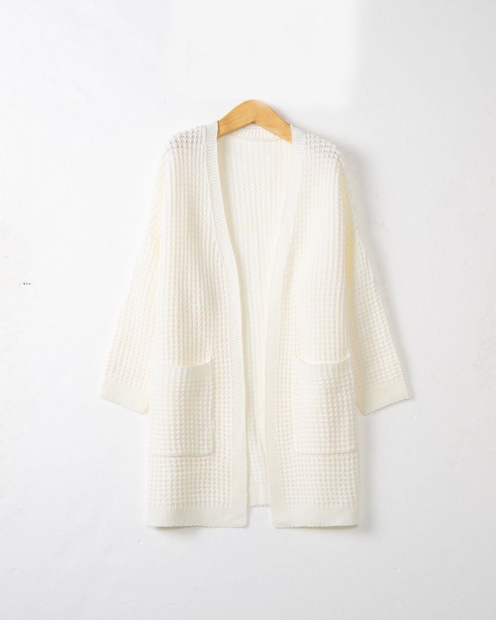White / L
