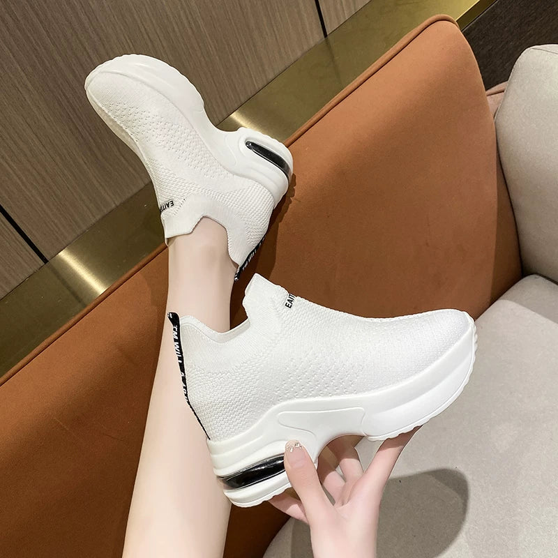 White / EU 35