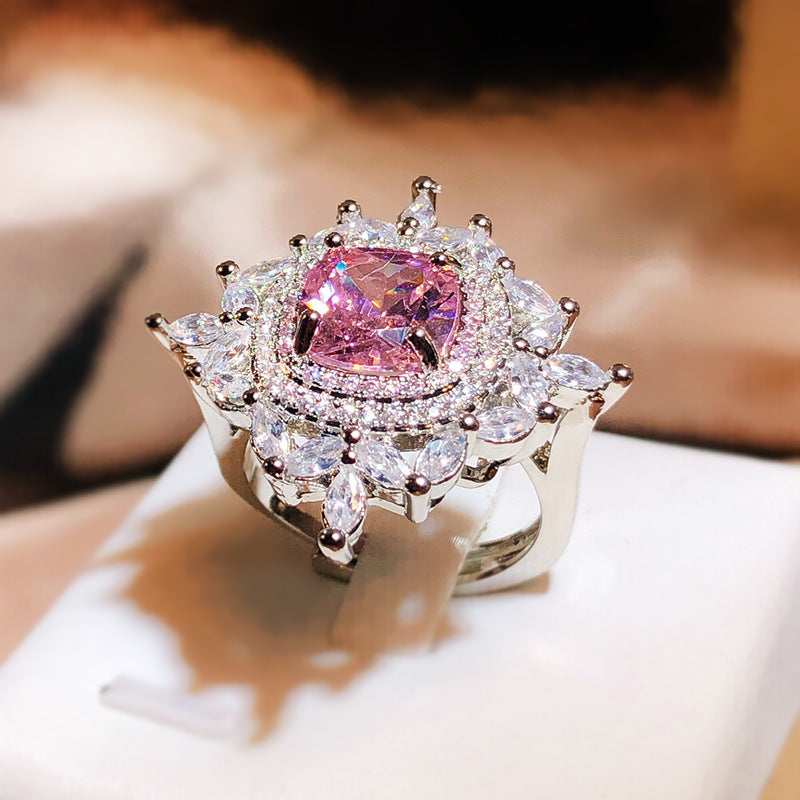 Cubic zirconia ring by Yoshan, detail view 4