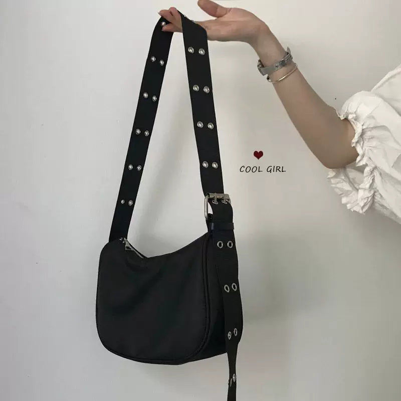 Women's Nylon Oxford Canvas Casual Dumpling Bag Crossbody Purse for Travel and Sightseeing Everyday Streetwear Date Night Office