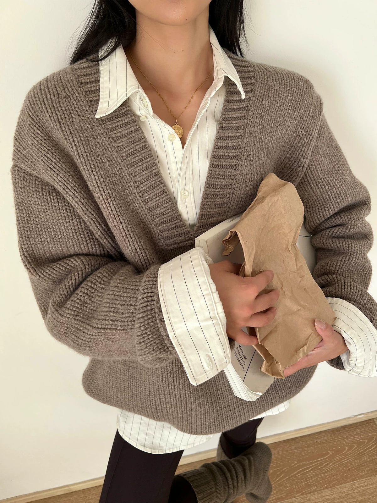 Women's Wool V-Neck Oversized Sweater Knit Pullover Top for Fall Winter Spring Travel Office Everyday Date Night