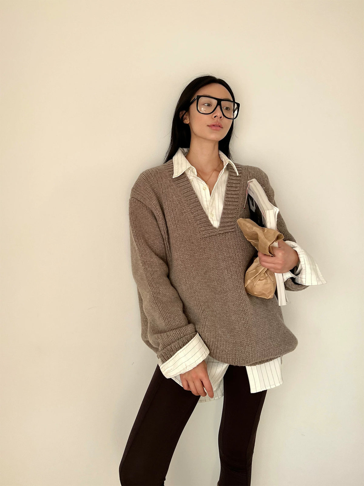 Women's Wool V-Neck Oversized Sweater Knit Pullover Top for Fall Winter Spring Travel Office Everyday Date Night