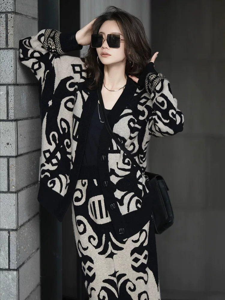 Women's Ethnic Retro Cardigan Relaxed Fit Knit Outerwear for Office Outfits Everyday Work Date Night Fall Winter