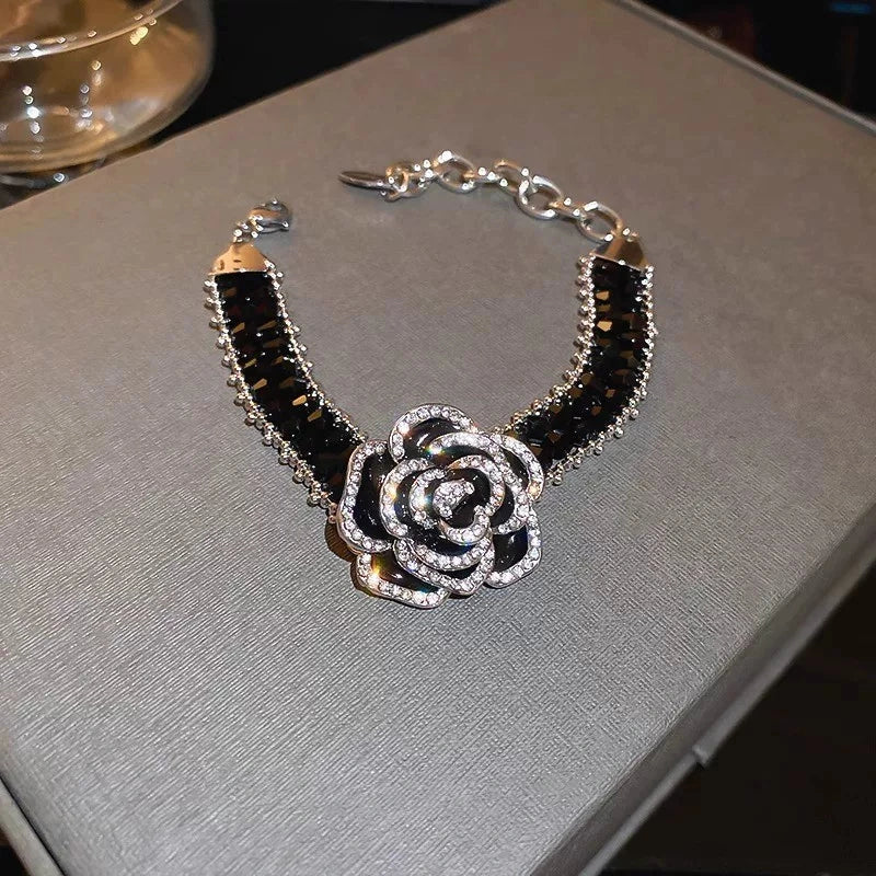 Floral cuff bracelet by Yoshan, detail view 4