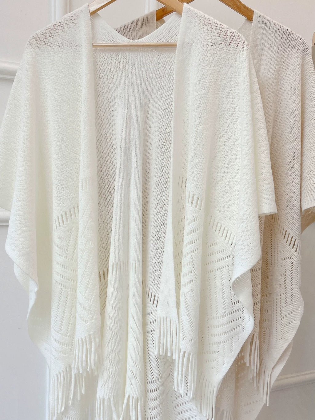 Women's Fall Winter Summer White Cutout Knit Shawl for Office and Travel Evening Gift Holiday Gift