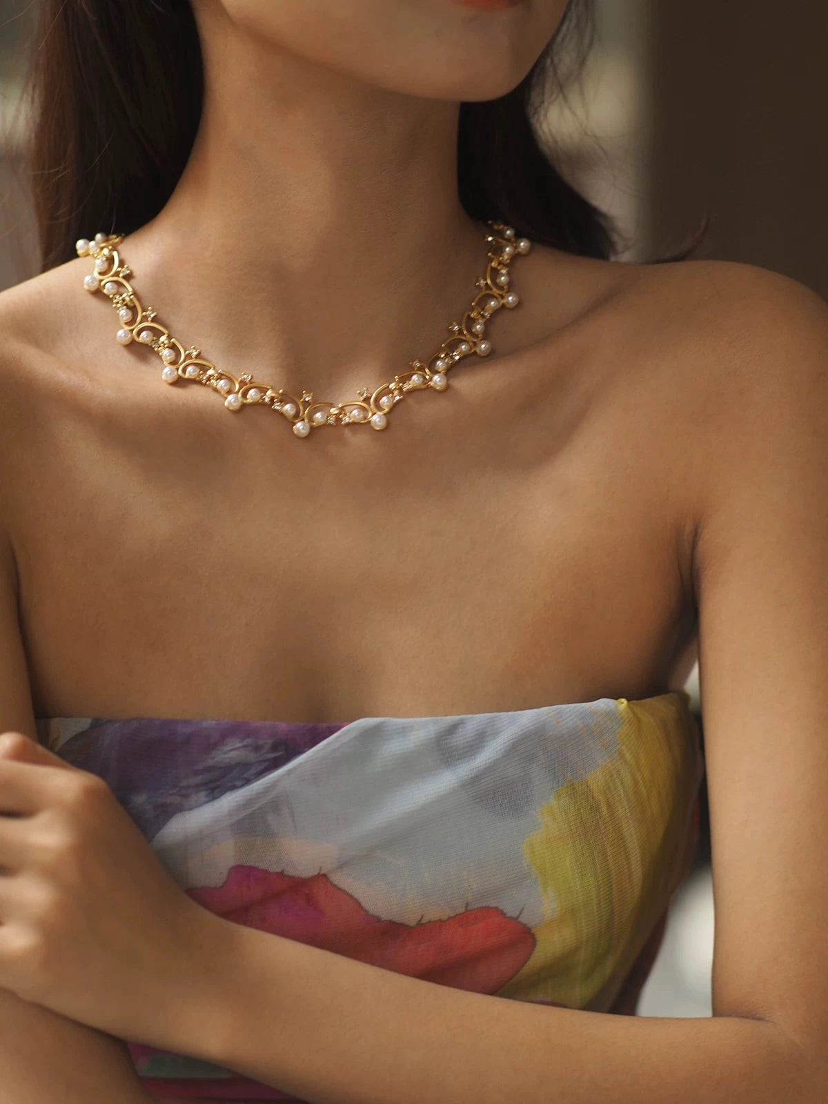 Pearl cutout pendant necklace by Yoshan, detail view 4