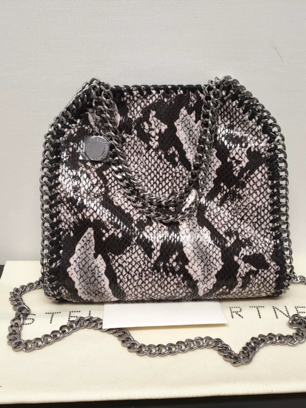 Women's Chain Bag Crossbody for Travel and Sightseeing Everyday Casual Streetwear Date Night Office