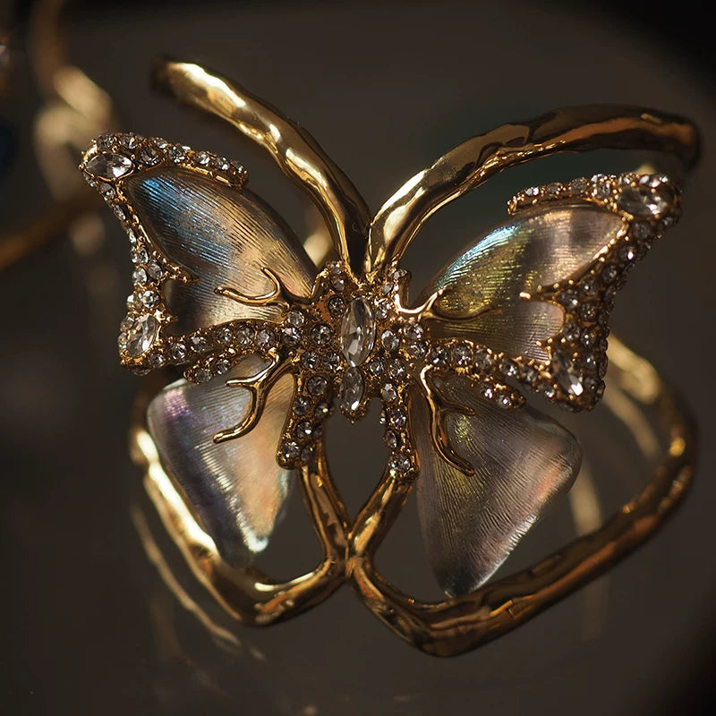Retro cuff bracelet by Yoshan, detail view 6