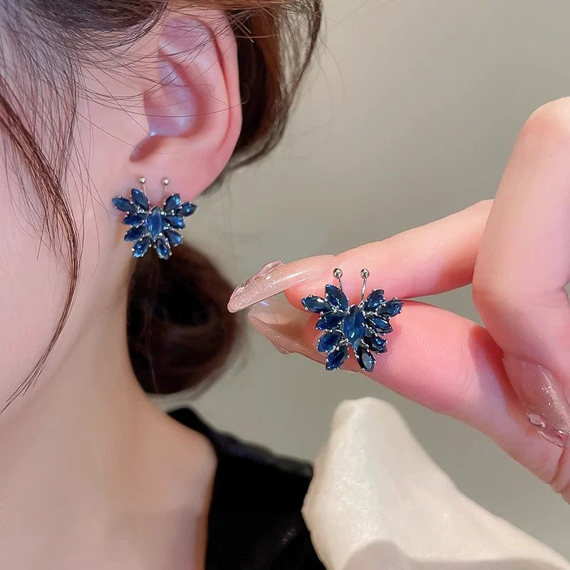 Stud earrings by Yoshan