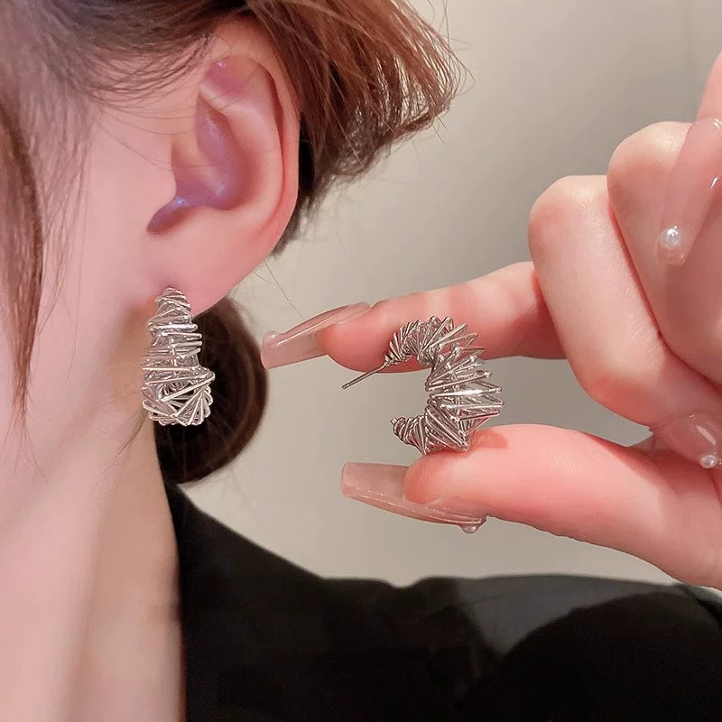 Stud earrings by Yoshan, detail view 3