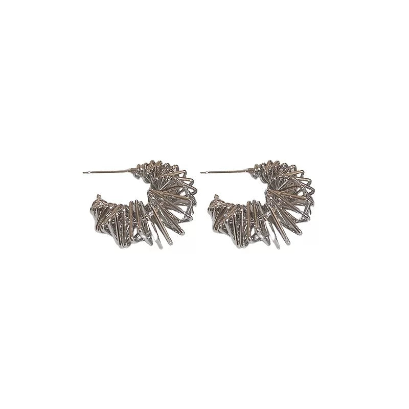 Stud earrings by Yoshan, detail view 5