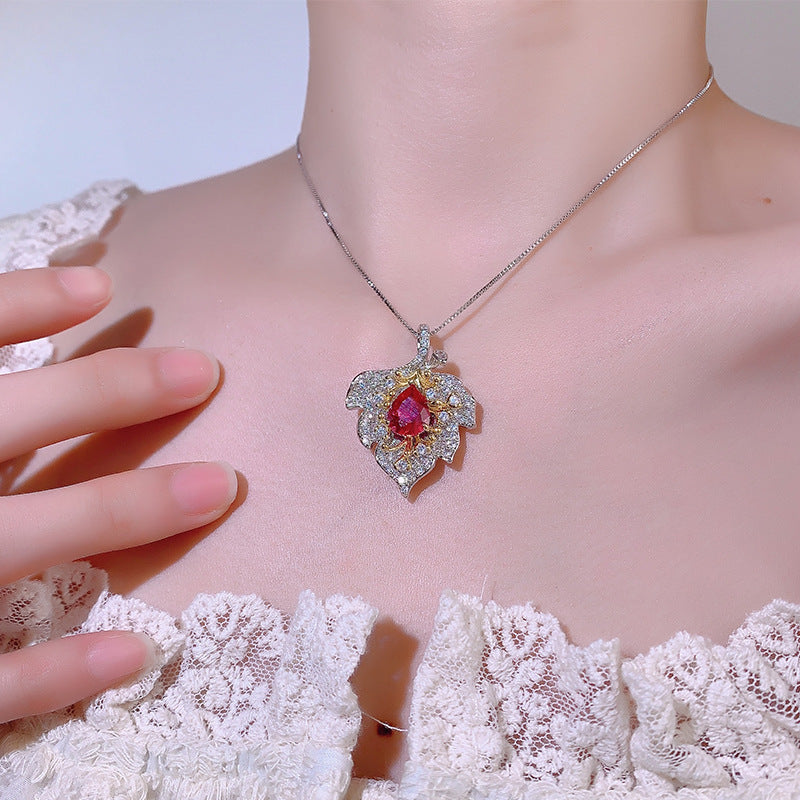 Statement pendant necklace by Yoshan, detail view 2