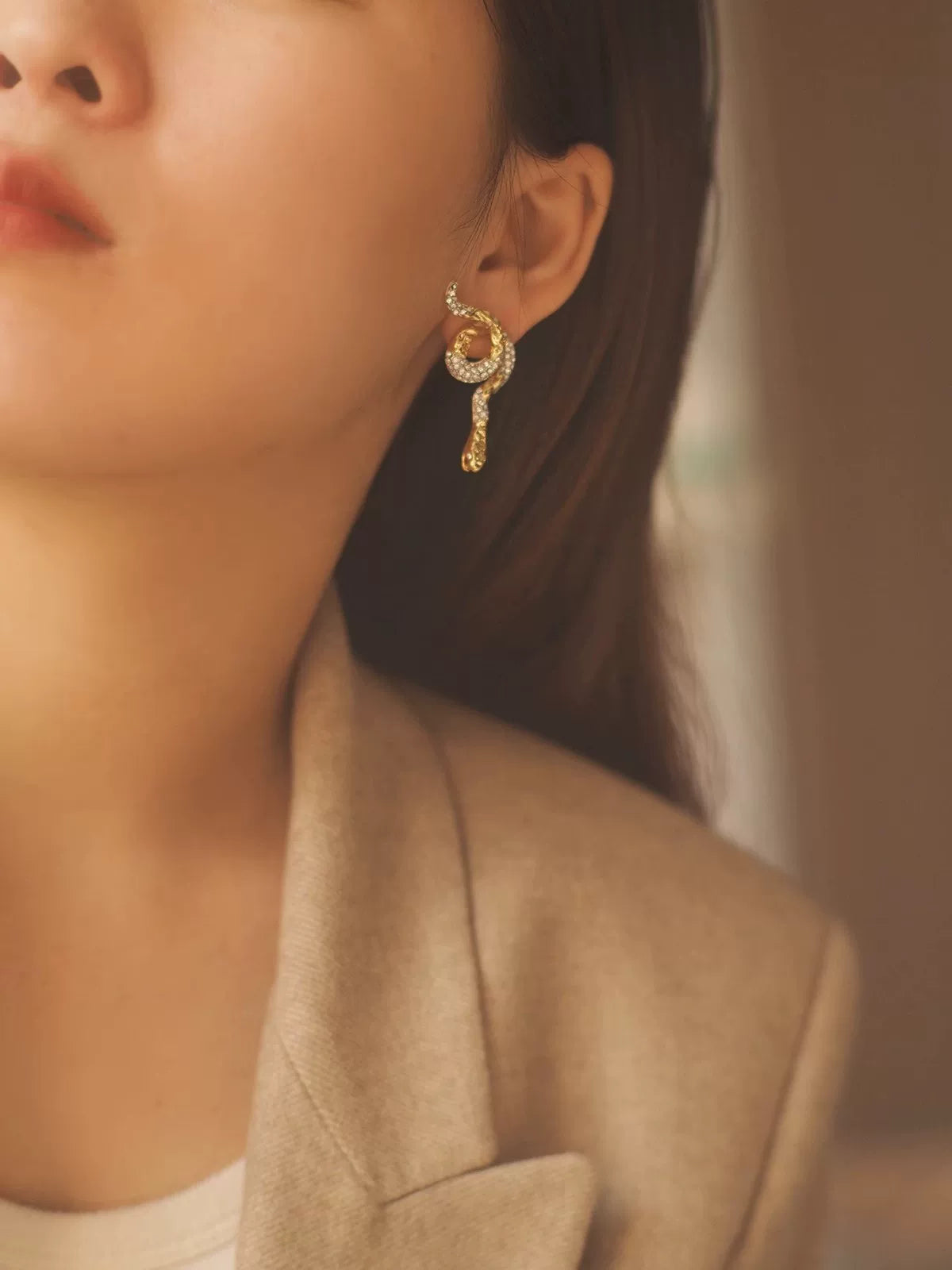 Retro ear cuffs by Yoshan, detail view 2