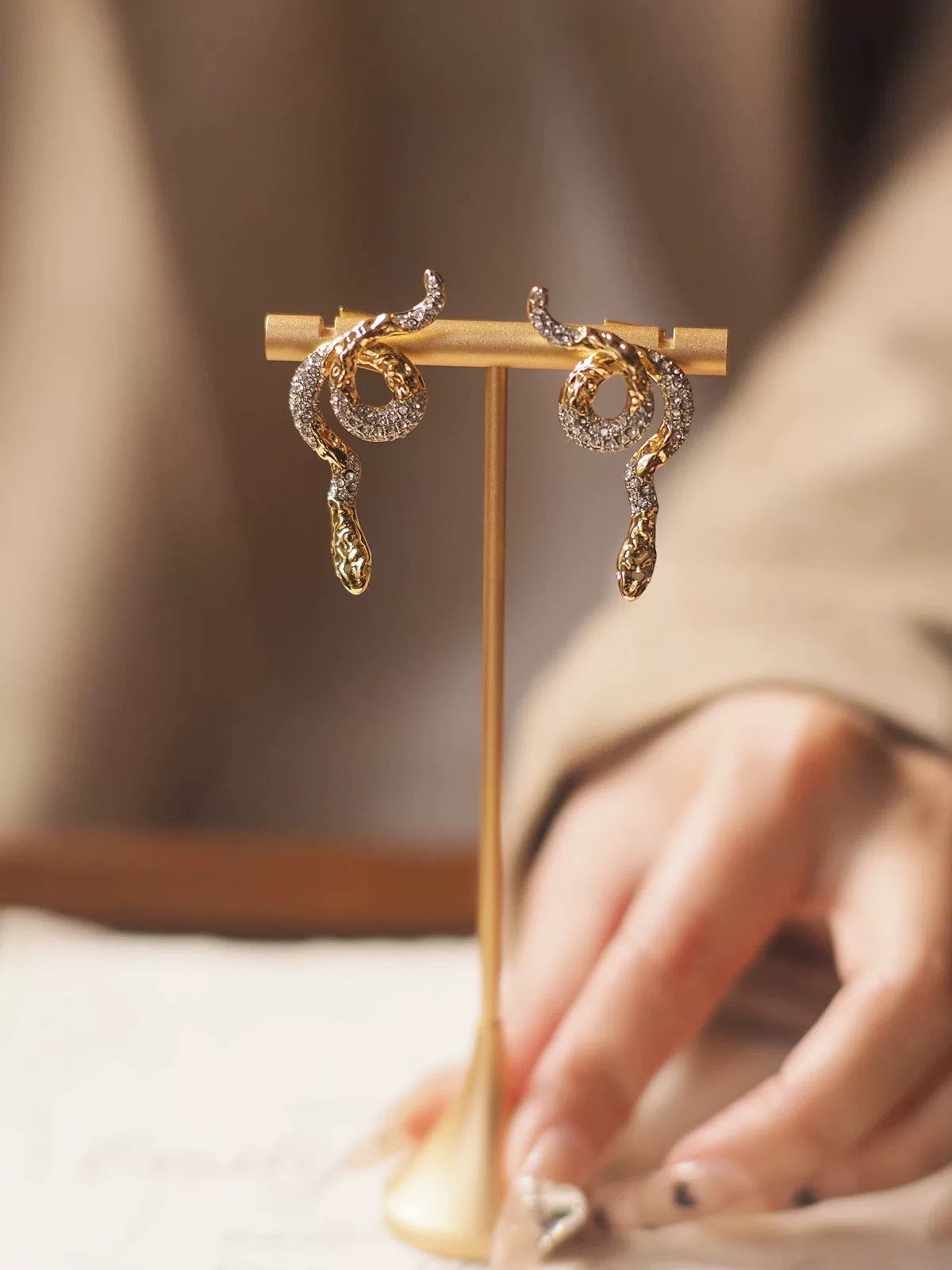Retro ear cuffs by Yoshan, detail view 3