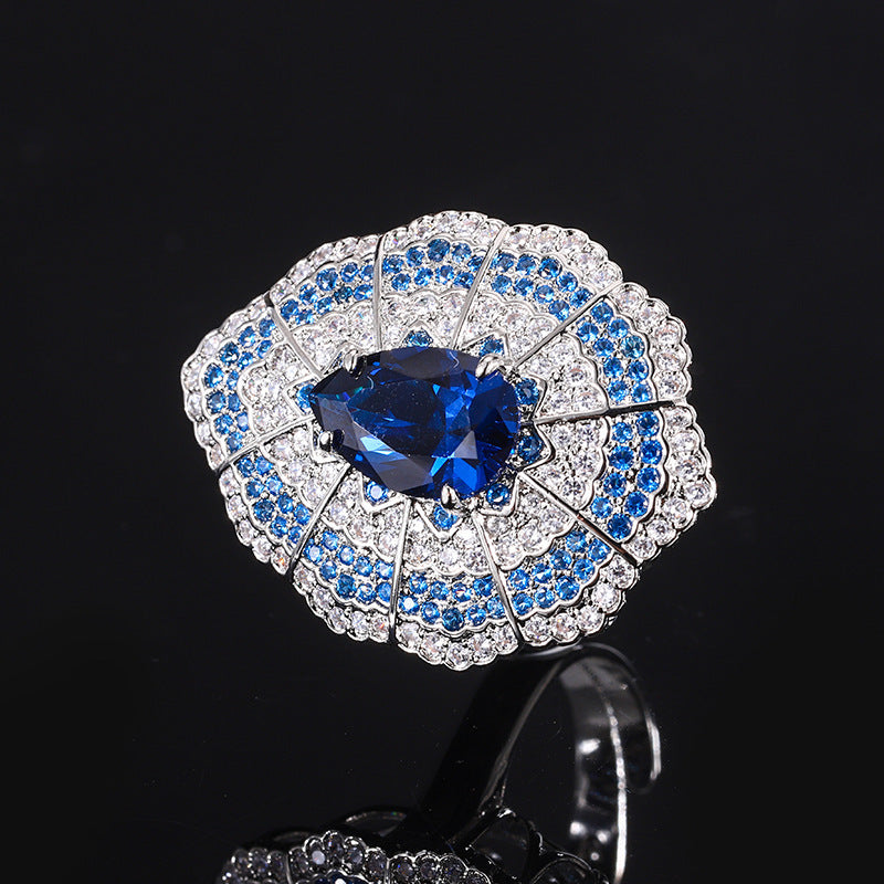 Retro earrings by Yoshan, detail view 7