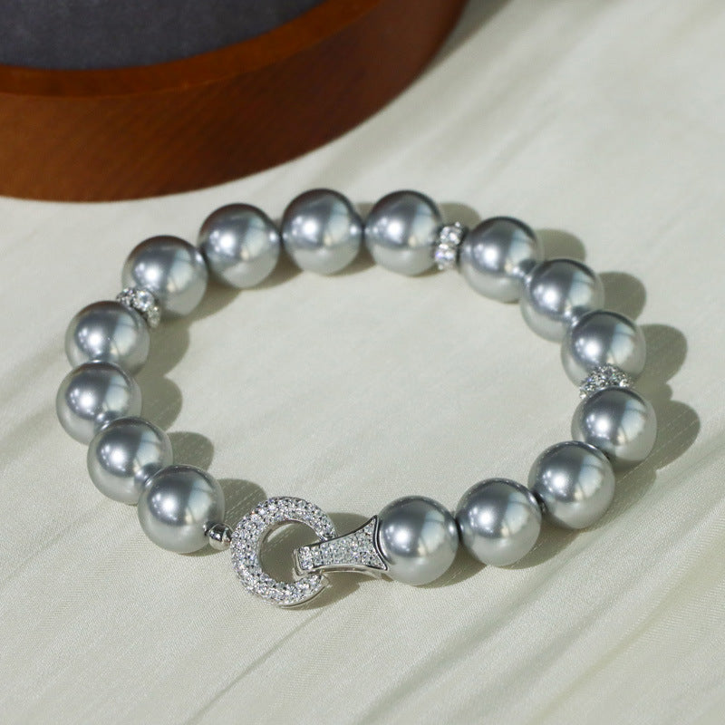 Pearl retro jewelry set by Yoshan, detail view 3