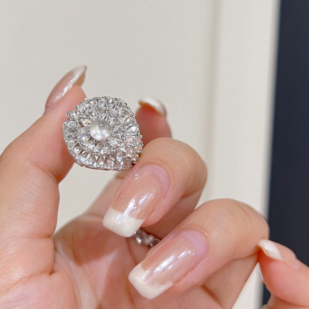 Cutout ring by Yoshan