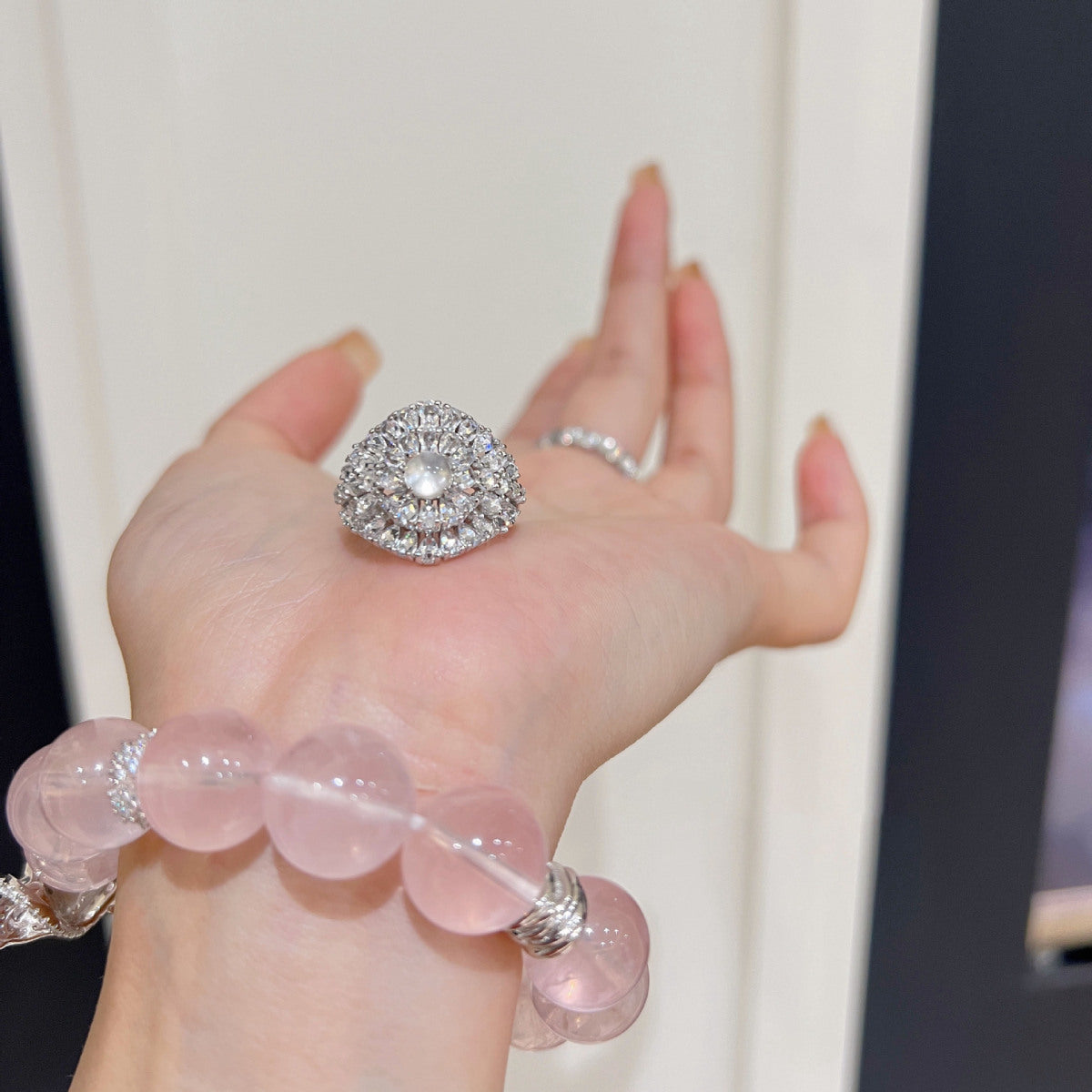 Cutout ring by Yoshan, detail view 3