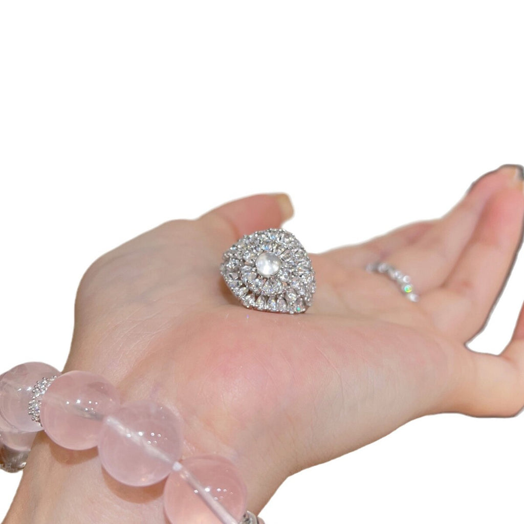 Cutout ring by Yoshan, detail view 5