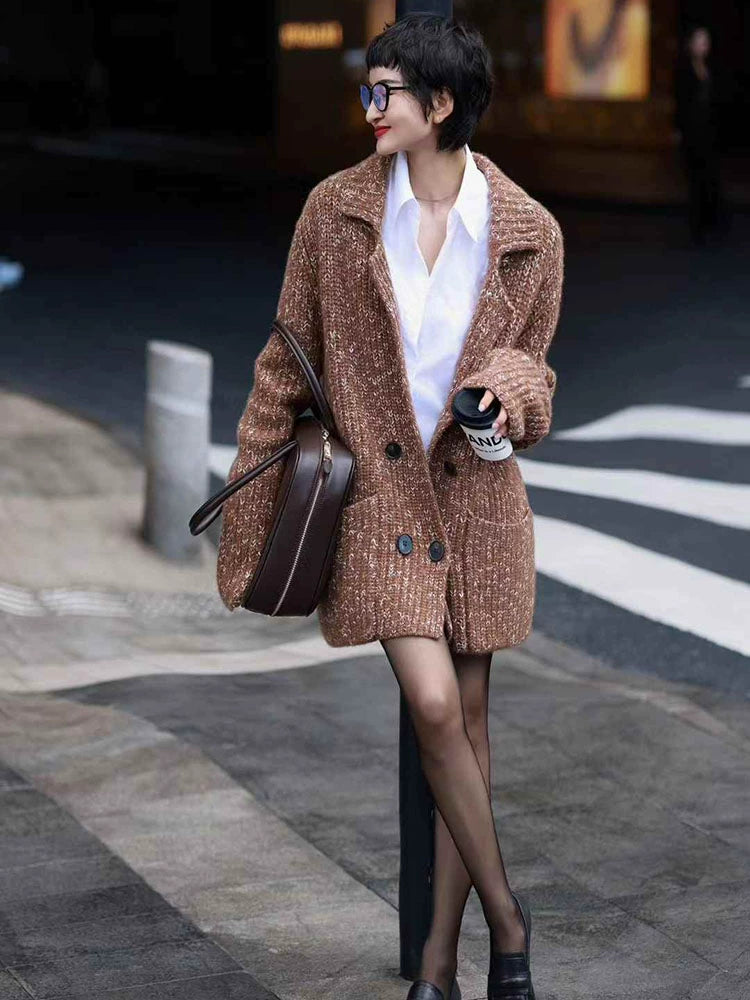 Women's White Oversized Long Sleeve Sweater Knit Pullover Top for Fall Winter Spring Travel Office Everyday Date Night