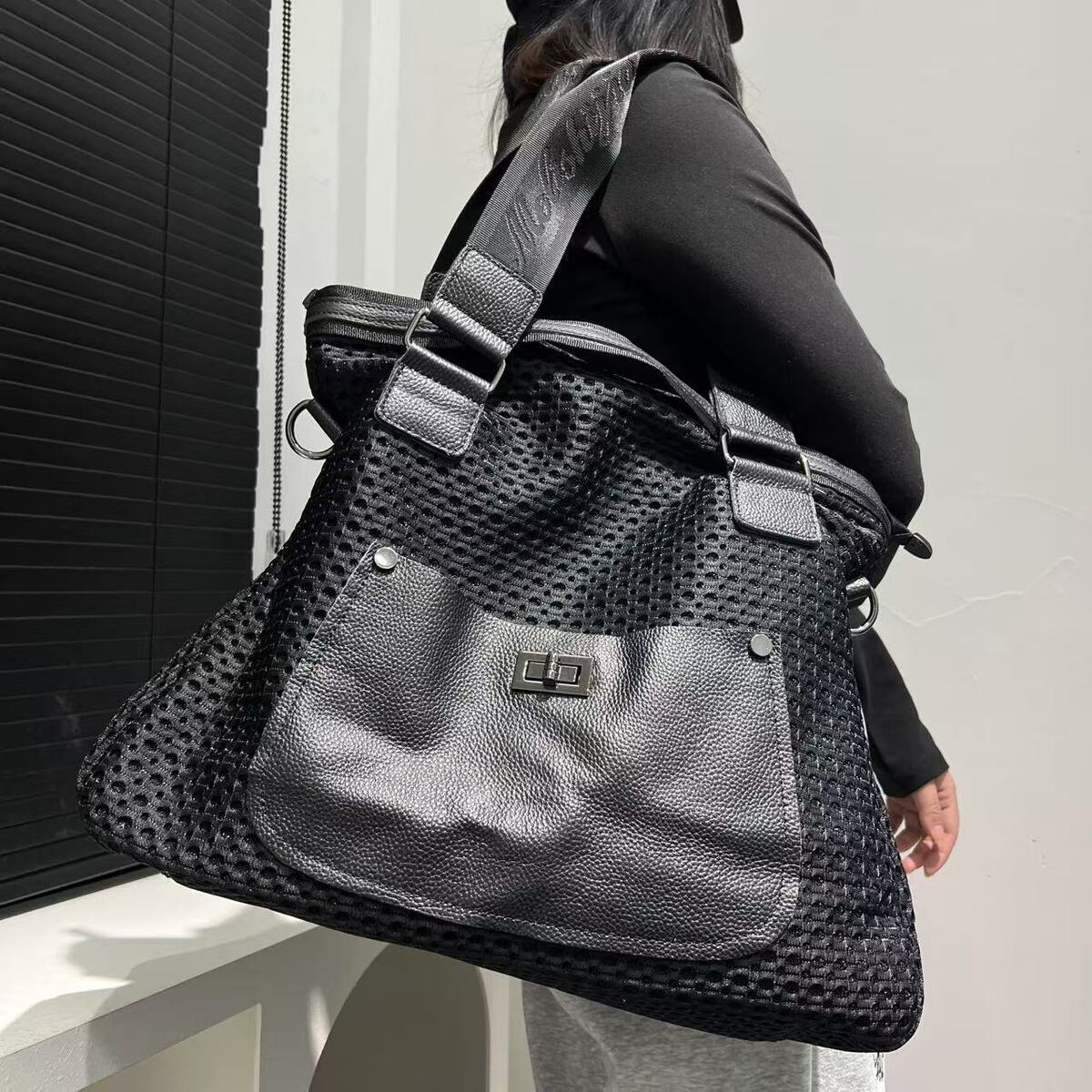 Women's Large-capacity Minimalist Leather Casual Tote Bag Shoulder Crossbody Purse Versatile Work and Travel Office