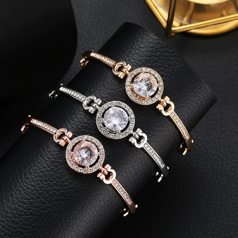 Jewelry set by Yoshan, detail view 5